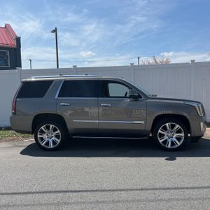 CADILLAC ESCALADE LUXURY - 10