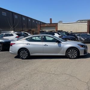 NISSAN ALTIMA SV FWD - 10