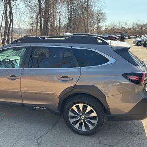 SUBARU OUTBACK LIMITED - 6