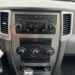2009 JEEP GRAND CHEROKEE LAREDO — миниатюра 37