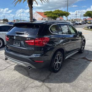 BMW X1 SDRIVE28I - 8