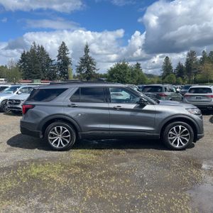 FORD EXPLORER ST-LINE - 10