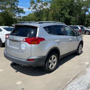 صورة 6 لـ 2013 Toyota RAV4 XLE