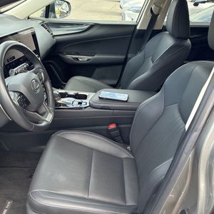 صورة مصغرة 26 لـ 2025 Lexus NX 350H PREMIUM