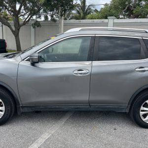2015 Nissan ROGUE SV — фото 4