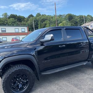 صورة 2 لـ 2023 RAM 1500 TRX