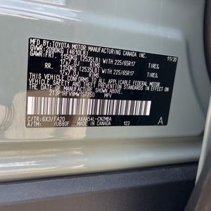 2021 Toyota RAV4 XLE — миниатюра 52