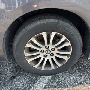 2020 Toyota SIENNA XLE 8-PASSENGER thumbnail 19