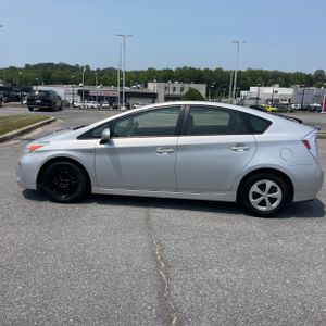 2015 Toyota PRIUS TWO photo 3