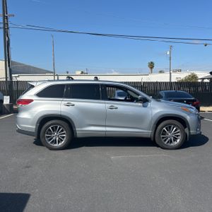 TOYOTA HIGHLANDER - 10