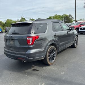 FORD EXPLORER XLT - 8