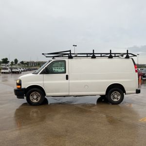 CHEVROLET EXPRESS 2500 - 3