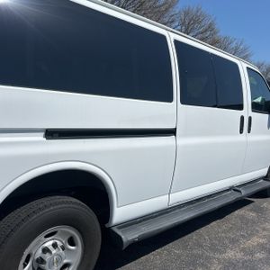 CHEVROLET EXPRESS LS 3500 - 9