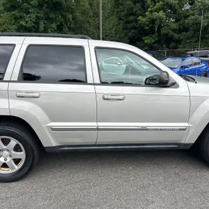 صورة مصغرة 11 لـ 2010 JEEP GRAND CHEROKEE LAREDO
