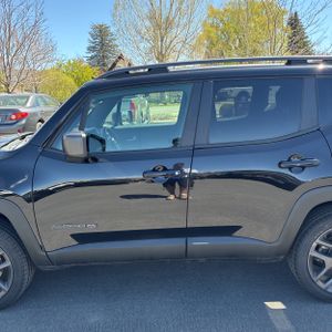JEEP RENEGADE 80TH ANNIVERSARY EDITION - 4