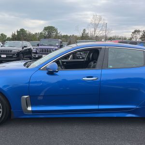 KIA STINGER PREMIUM - 4