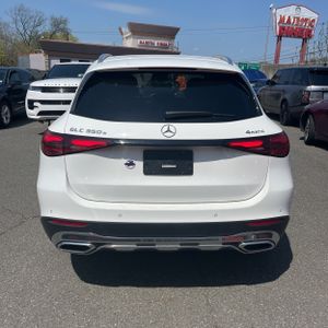 MERCEDES-BENZ GLC - 7