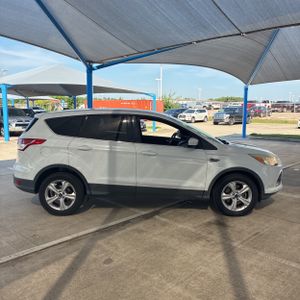 FORD ESCAPE SE - 10