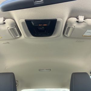 صورة مصغرة 40 لـ 2025 Toyota COROLLA LE