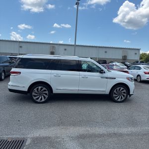 2022 Lincoln NAVIGATOR L RESERVE — фото 10