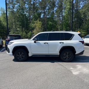 LEXUS LX 700H OVERTRAIL - 3