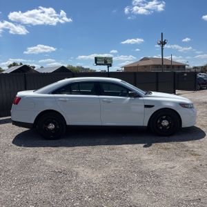 FORD TAURUS POLICE INTERCEPTOR - 10