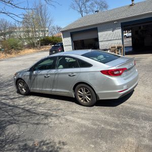 HYUNDAI SONATA SE - 3