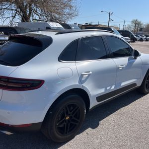 PORSCHE MACAN BASE - 9