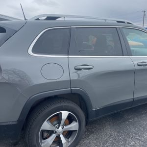 JEEP CHEROKEE LIMITED - 9