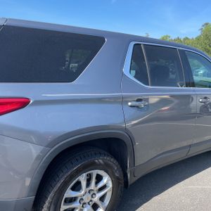 CHEVROLET TRAVERSE LS - 9