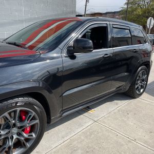 JEEP GRAND CHEROKEE SRT - 4