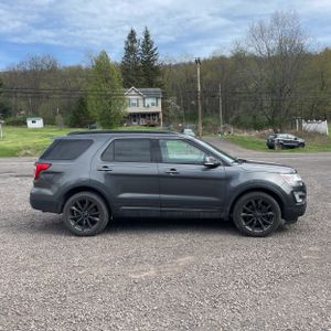 FORD EXPLORER XLT - 10