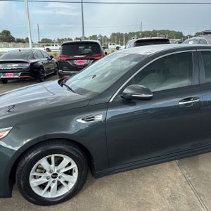 صورة 2 لـ 2016 KIA OPTIMA LX