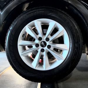 2019 KIA SORENTO LX — миниатюра 15