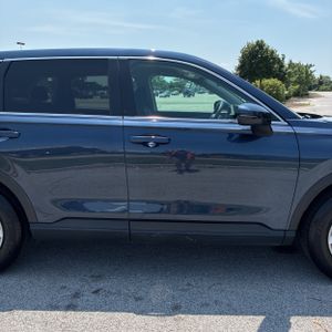 2025 Honda CR-V LX thumbnail 11