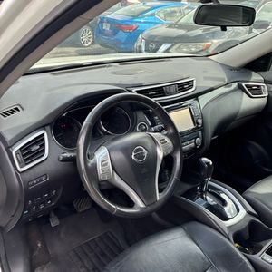 2015 Nissan ROGUE SL 照片 35