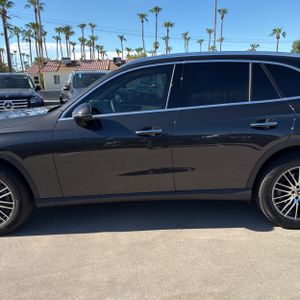صورة 4 لـ 2025 Mercedes-BENZ GLC