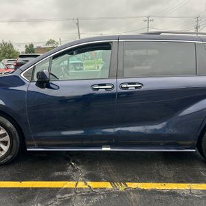 2024 Toyota SIENNA XLE 8-PASSENGER 照片 4