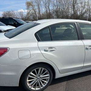 SUBARU IMPREZA 2.0I PREMIUM - 9