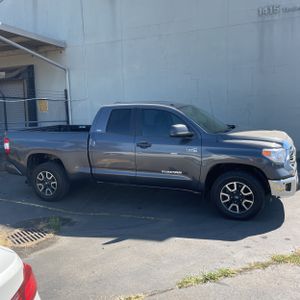 صورة 10 لـ 2017 Toyota TUNDRA SR5