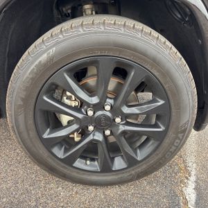 صورة 20 لـ 2020 JEEP GRAND CHEROKEE ALTITUDE