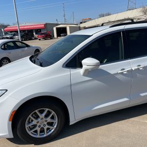 CHRYSLER PACIFICA TOURING L - 2