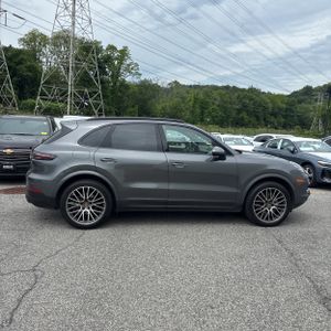 PORSCHE CAYENNE - 10