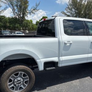 FORD F-250 SUPER DUTY LARIAT - 9