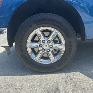 صورة مصغرة 17 لـ 2025 FORD F-150 XLT