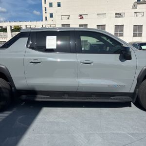 2026 Chevrolet SILVERADO EV LT — миниатюра 11
