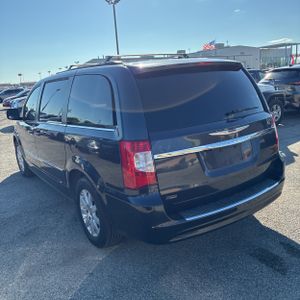 CHRYSLER TOWN AND COUNTRY TOURING - 5