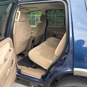 صورة 34 لـ 2005 FORD EXPLORER XLT