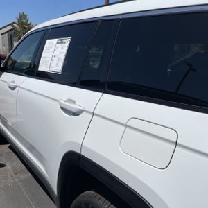 JEEP GRAND CHEROKEE L LIMITED - 4