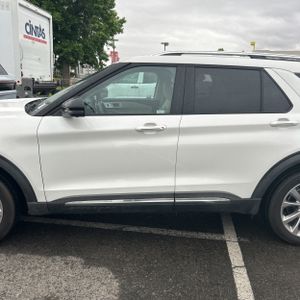 FORD EXPLORER PLATINUM - 4